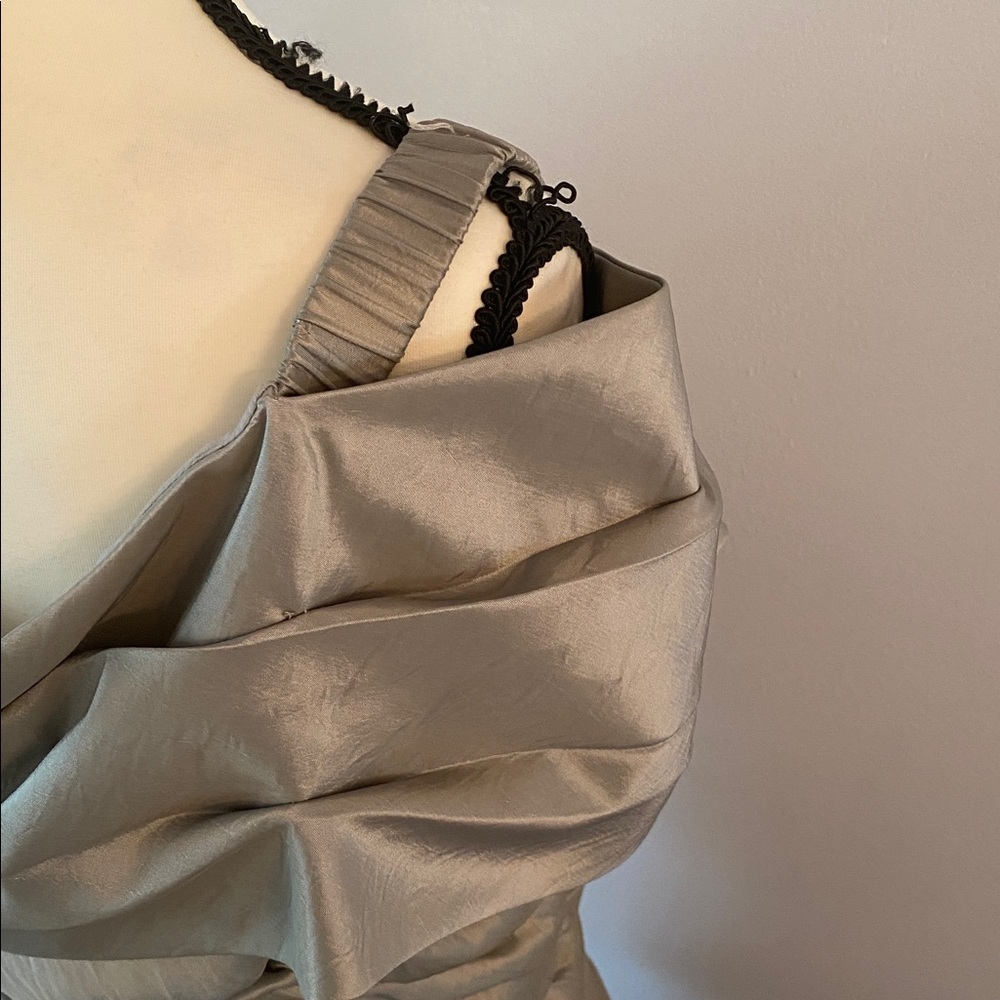 Cachet size 14 off shoulder silver/grey  Runched formal dress - Picture 9 of 11